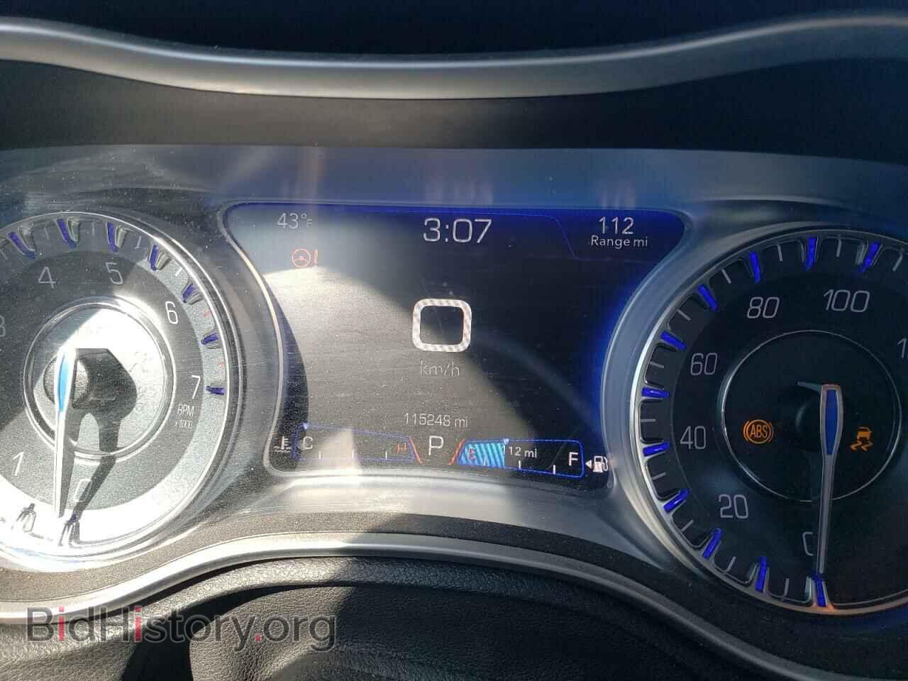 2015 CHRYSLER 300 - VIN: 2C3CCAAG1FH820246 - Фото 9