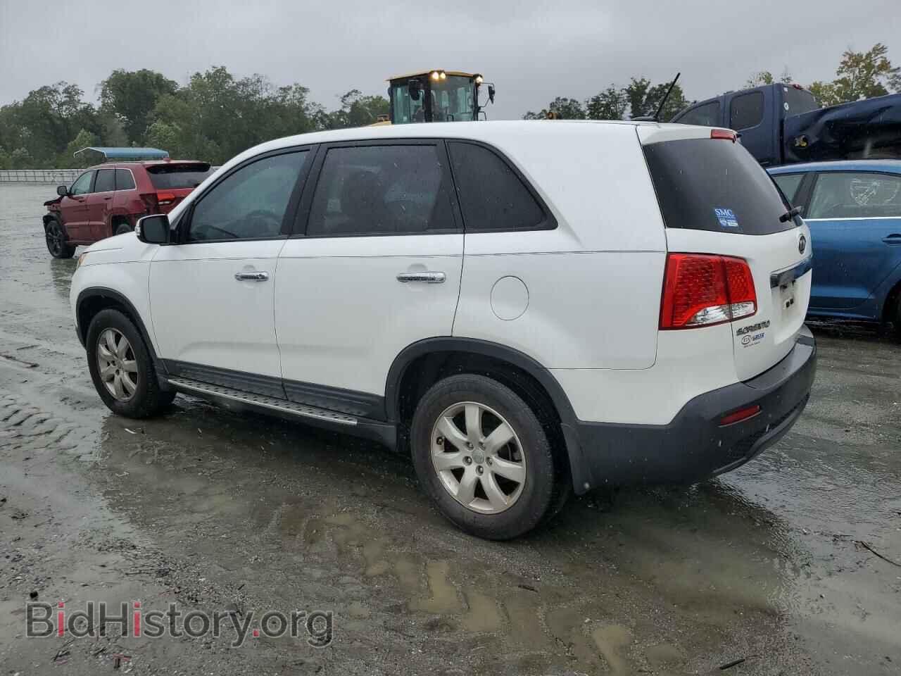 2013 KIA SORENTO - VIN: 5XYKT4A14DG323322 - Фото 2