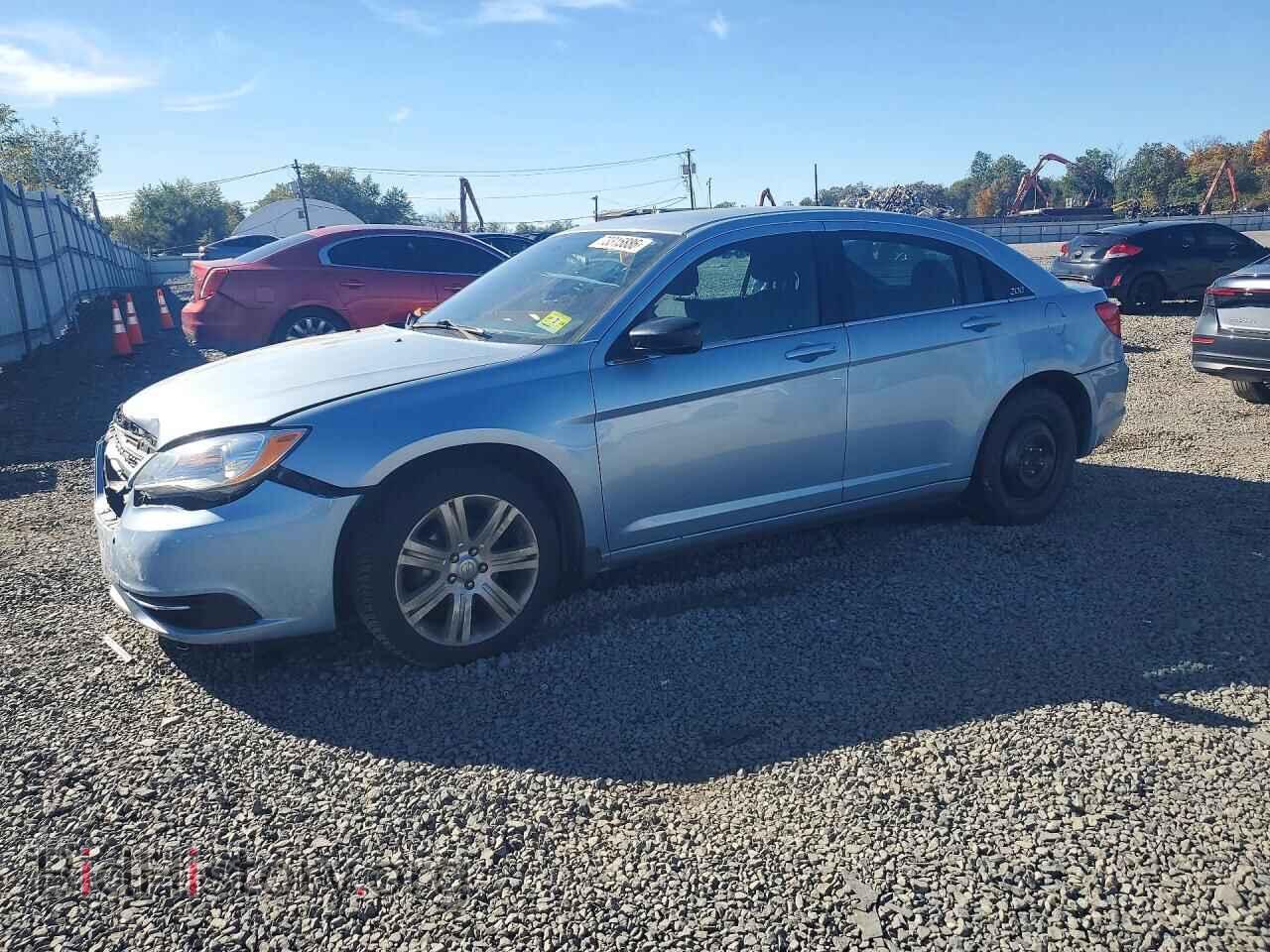 2013 Chrysler 200 LX (VIN 1C3CCBAB8DN698743) — фото 1 из 14, Copart, повреждение: передняя часть