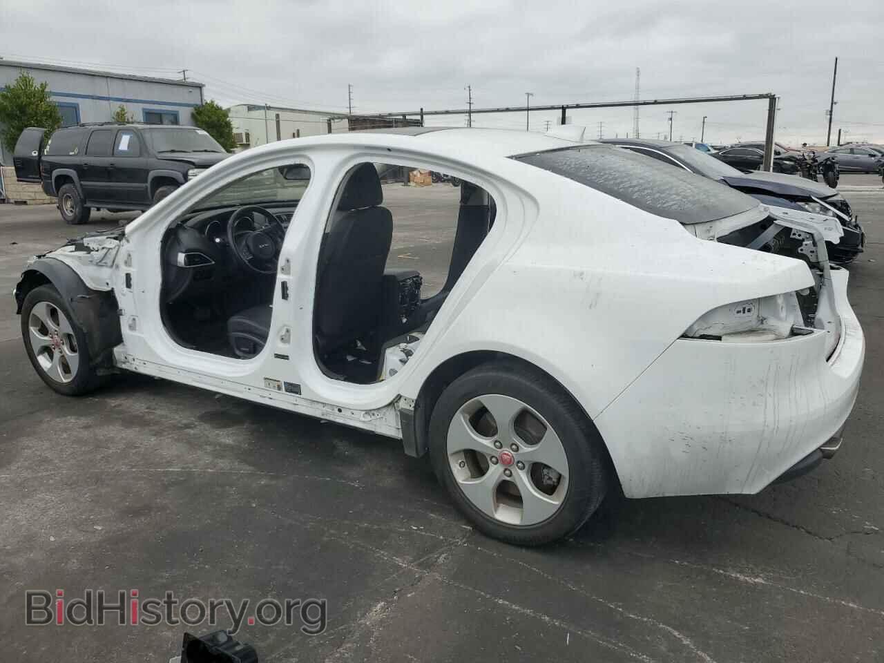 2017 JAGUAR XE - VIN: SAJAR4BG1HA975691 - Фото 2