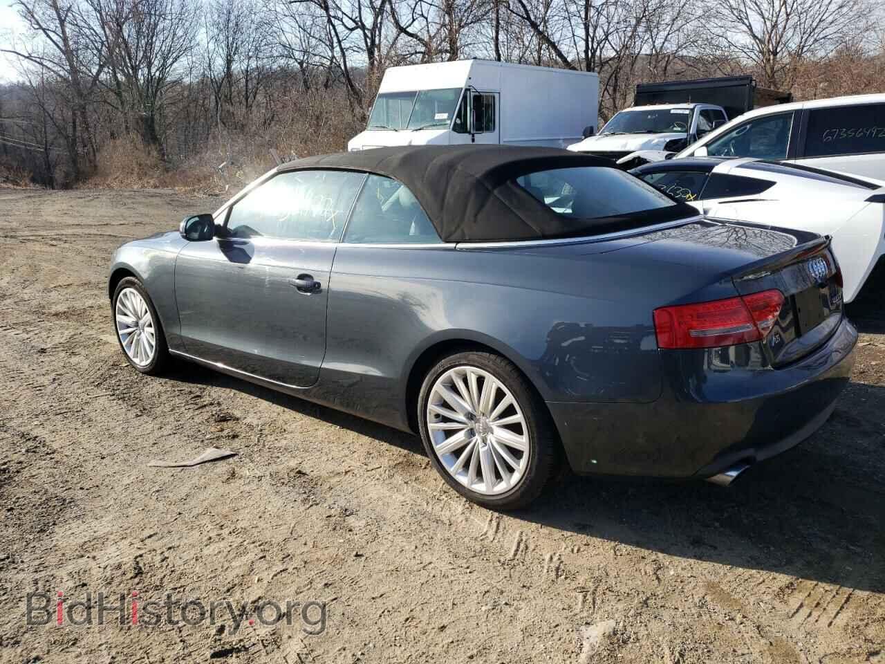 2011 AUDI A5 - VIN: WAULFAFH2BN012684 - Фото 2