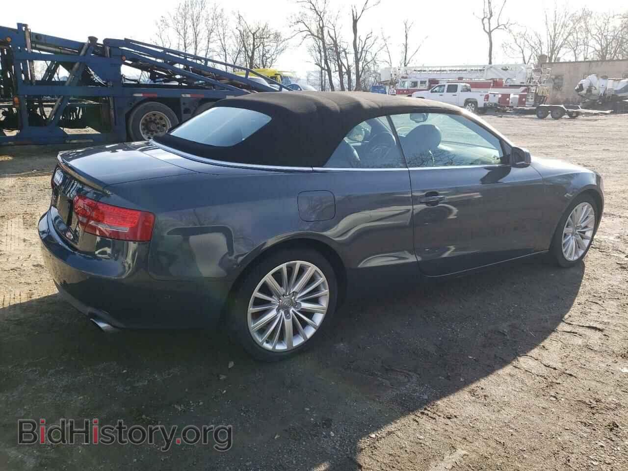 2011 AUDI A5 - VIN: WAULFAFH2BN012684 - Фото 3