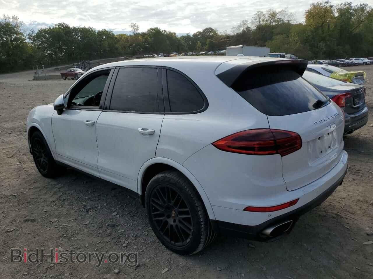 2017 PORSCHE CAYENNE - VIN: WP1AA2A27HKA92364 - Фото 2
