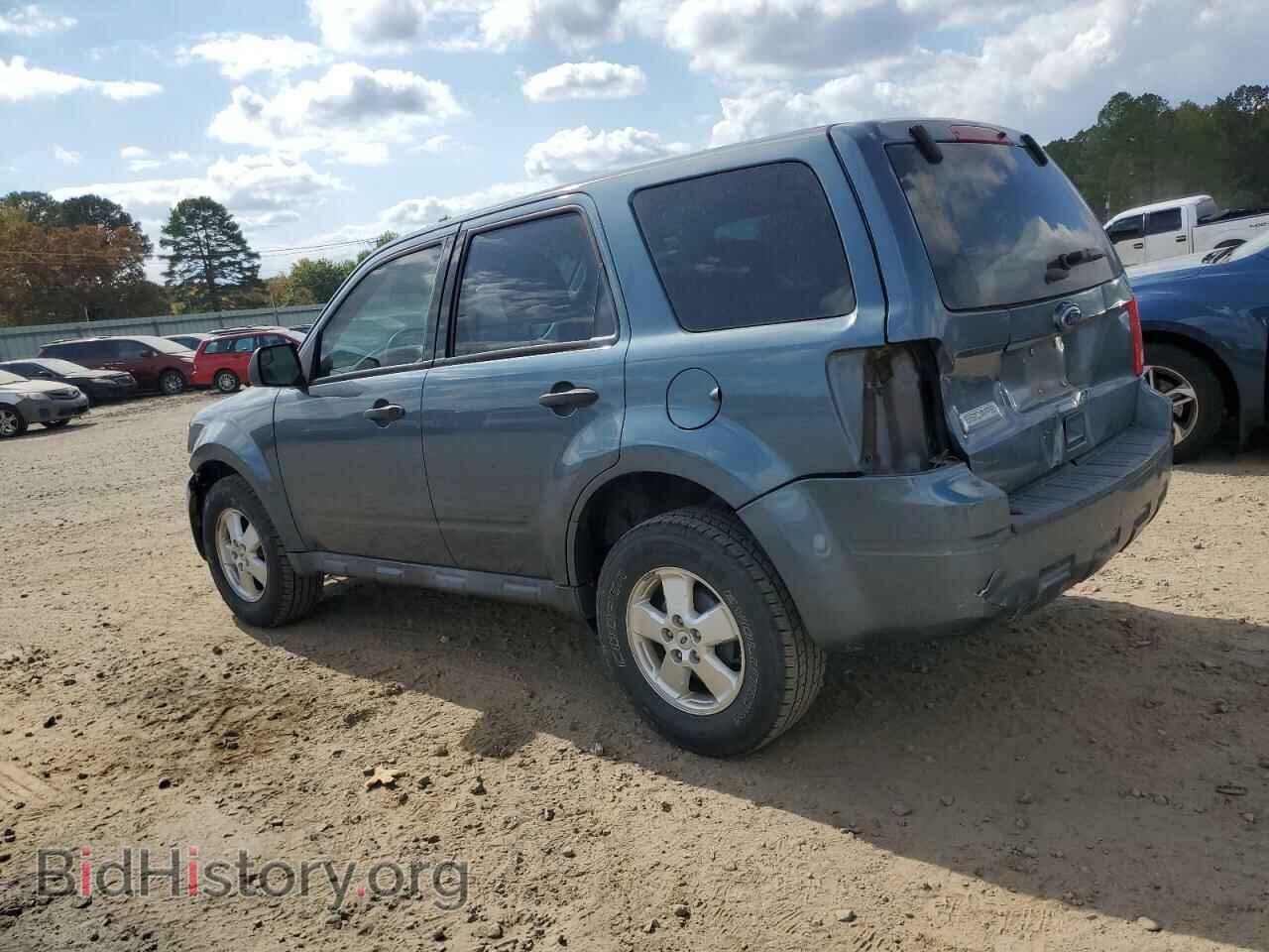 2011 FORD ESCAPE - VIN: 1FMCU0C70BKB24069 - Фото 2