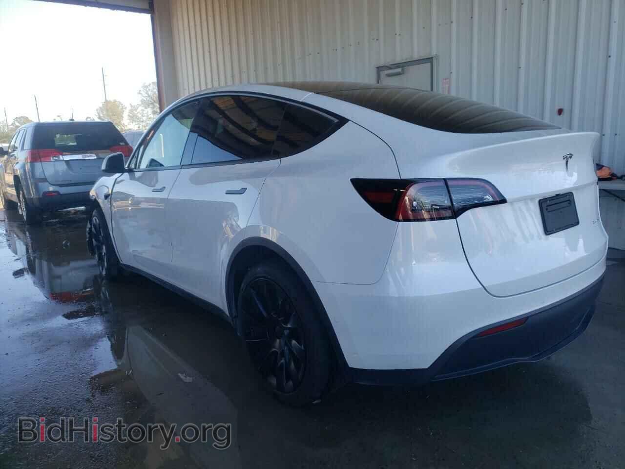 2022 TESLA MODEL Y - VIN: 7SAYGDEE7NF376037 - Фото 2