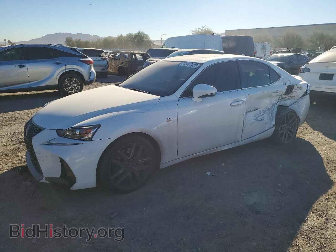 Photo JTHBA1D28H5047460 - LEXUS IS 2017