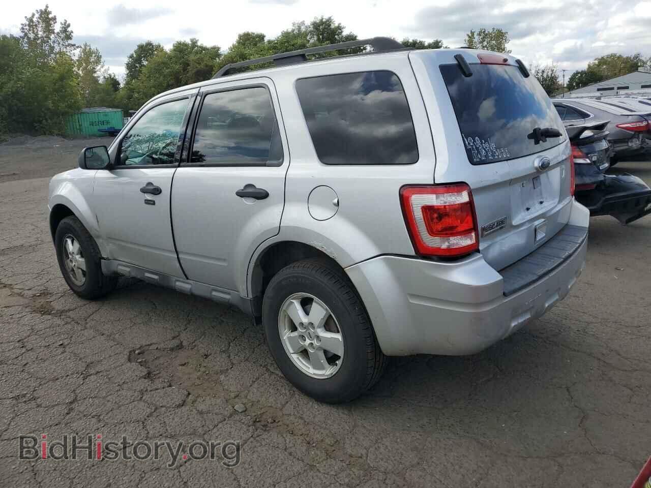 2011 FORD ESCAPE - VIN: 1FMCU9D78BKA03003 - Фото 2