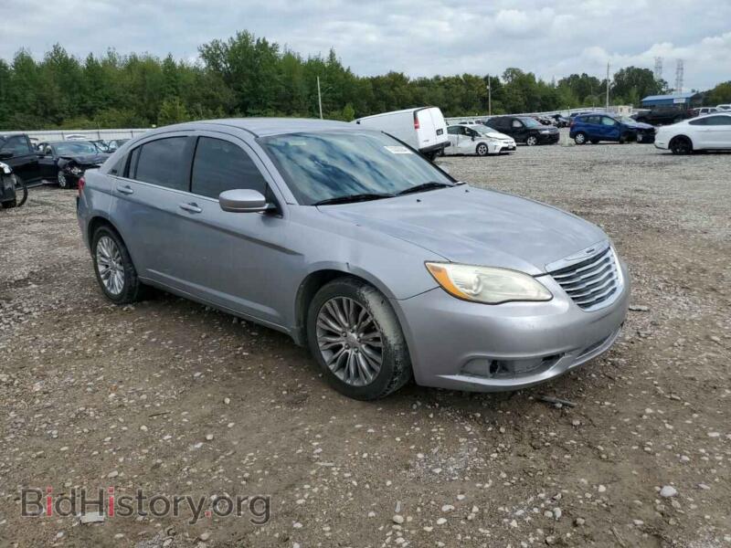 2013 Chrysler 200 (VIN 1C3CCBAB7DN671419) — photo 4 of 12