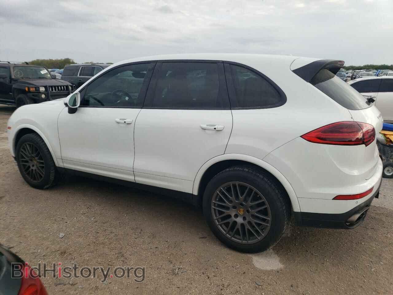 2017 PORSCHE CAYENNE - VIN: WP1AA2A24HKA82648 - Фото 2