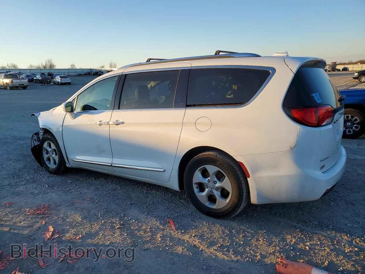 2017 CHRYSLER PACIFICA - VIN: 2C4RC1EG7HR752595 - Photo 2