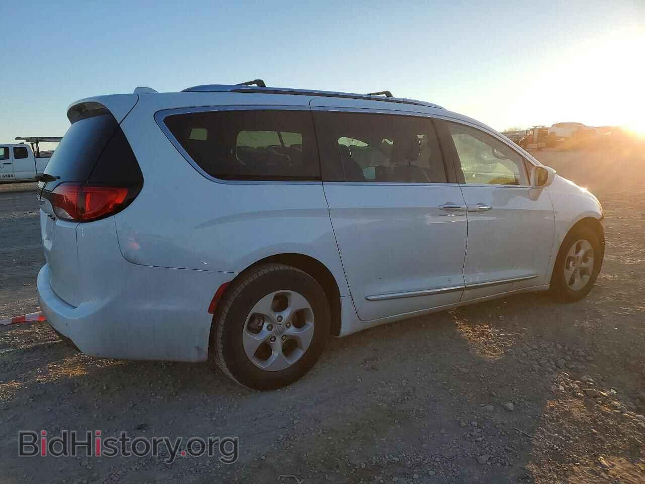 2017 CHRYSLER PACIFICA - VIN: 2C4RC1EG7HR752595 - Photo 3