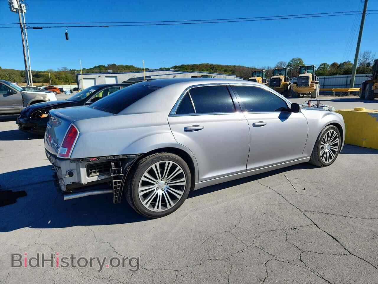 2013 Chrysler 300 (VIN 2C3CCABT0DH690324) — photo 3 of 12