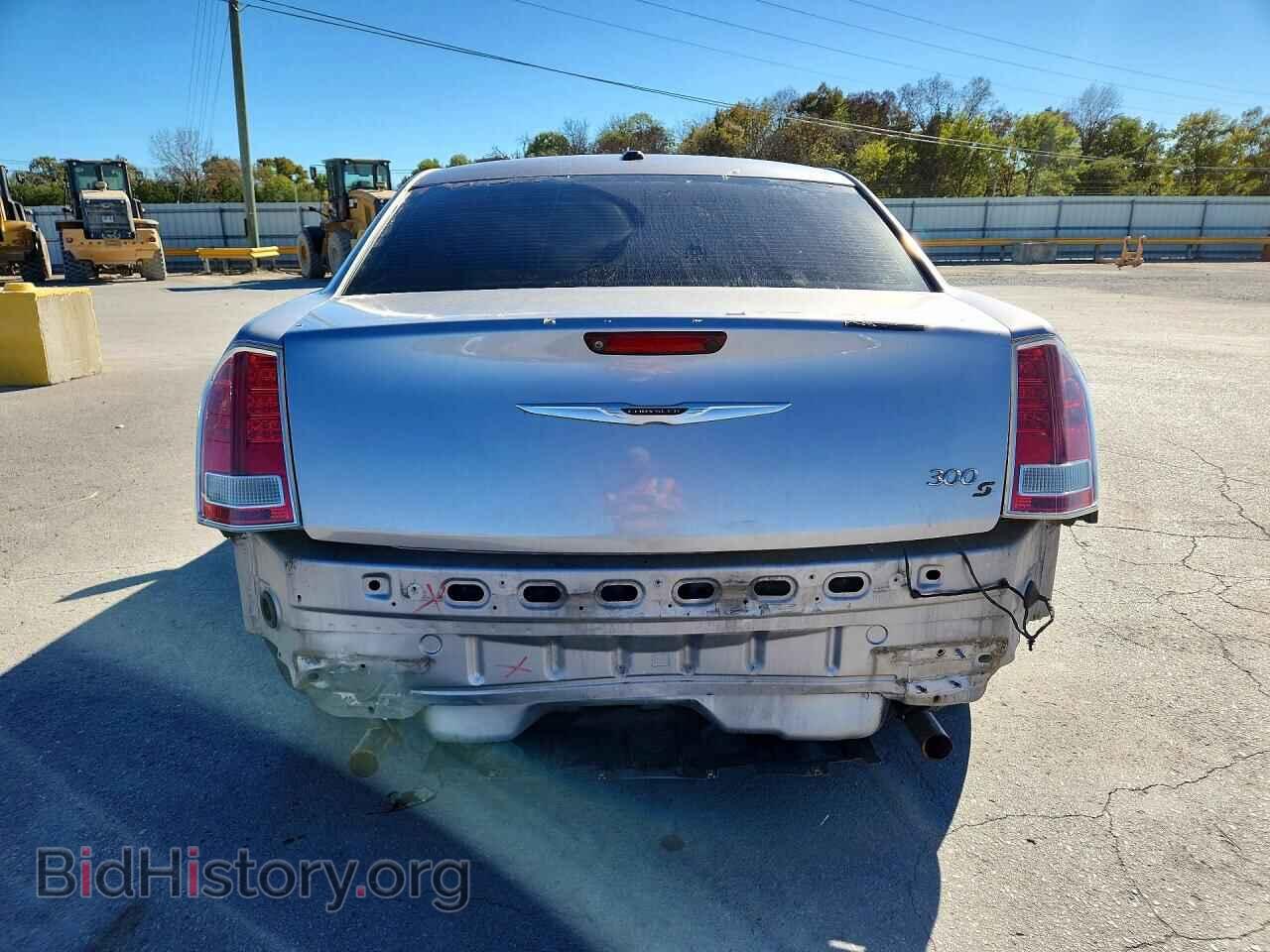 2013 Chrysler 300 (VIN 2C3CCABT0DH690324) — photo 6 of 12