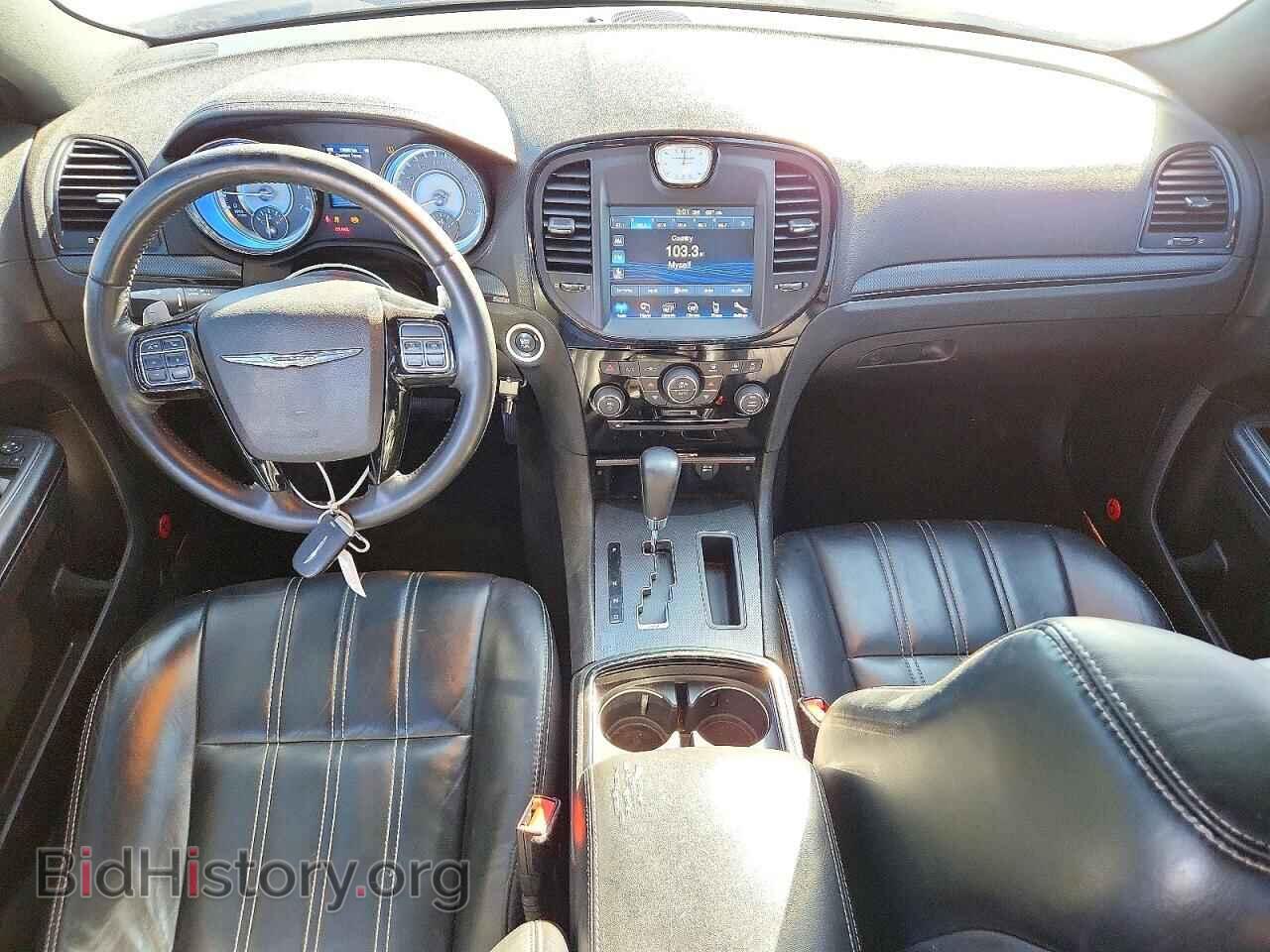2013 Chrysler 300 (VIN 2C3CCABT0DH690324) — photo 8 of 12