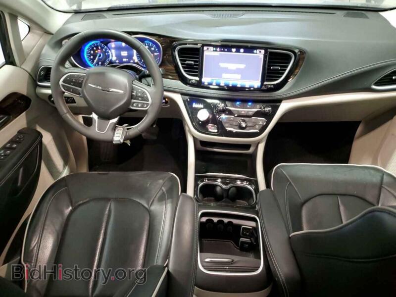 2023 Chrysler PACIFICA (VIN 2C4RC1GG6PR515687) — photo 8 of 13