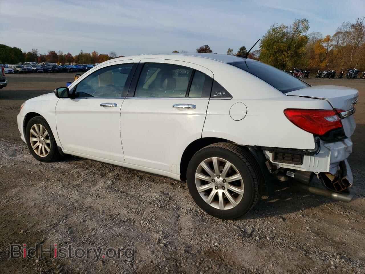 2013 CHRYSLER 200 - VIN: 1C3CCBCG4DN754749 - Фото 2