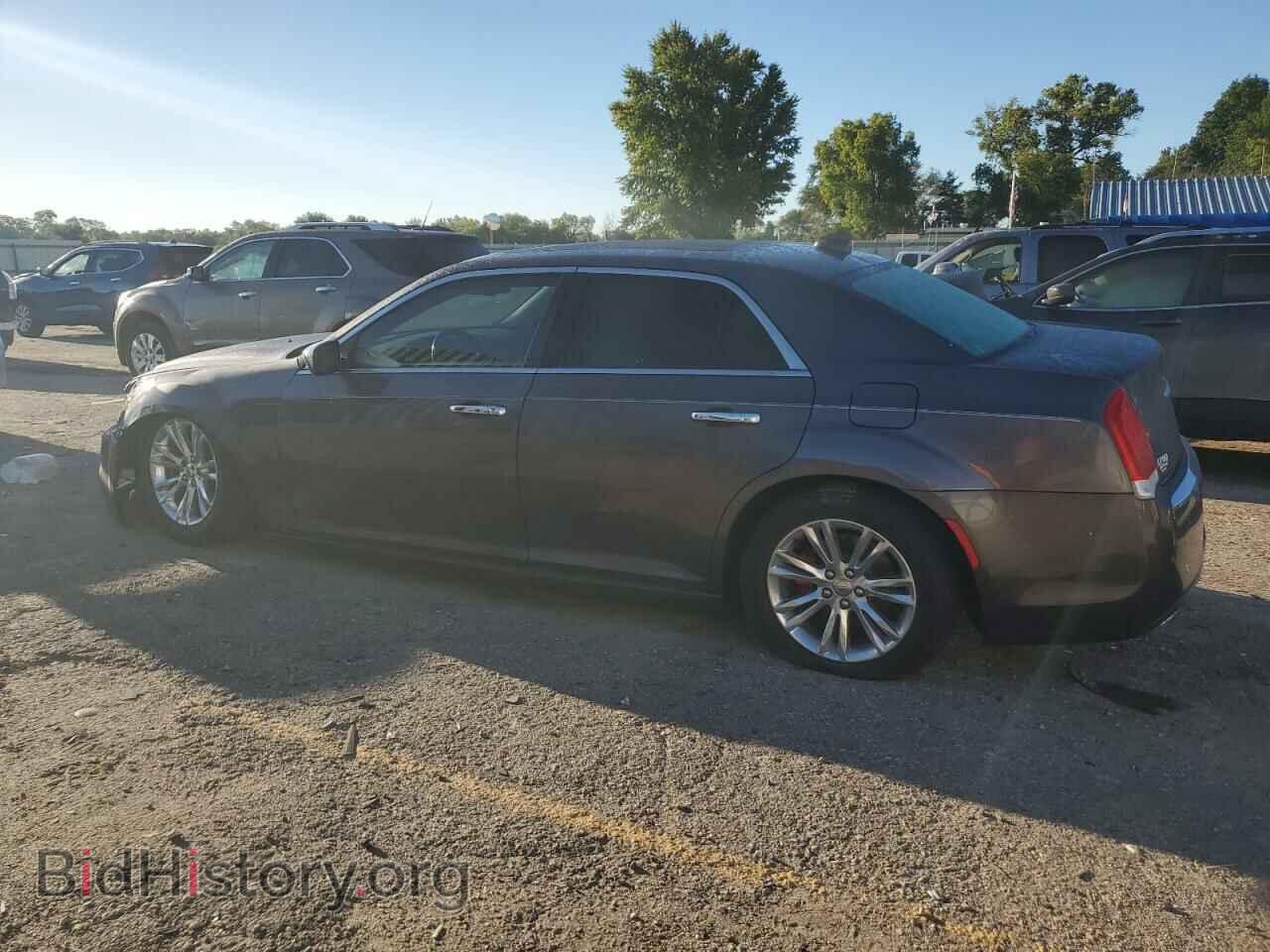 2017 CHRYSLER 300 - VIN: 2C3CCAEG9HH662798 - Фото 2