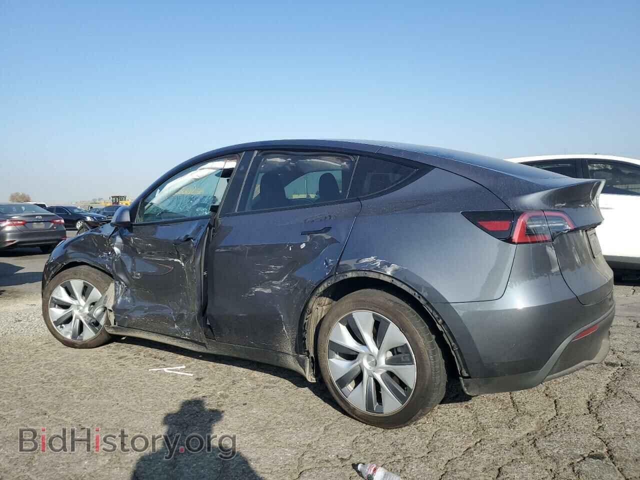 2023 TESLA MODEL Y - VIN: 7SAYGAEEXPF978156 - Фото 2
