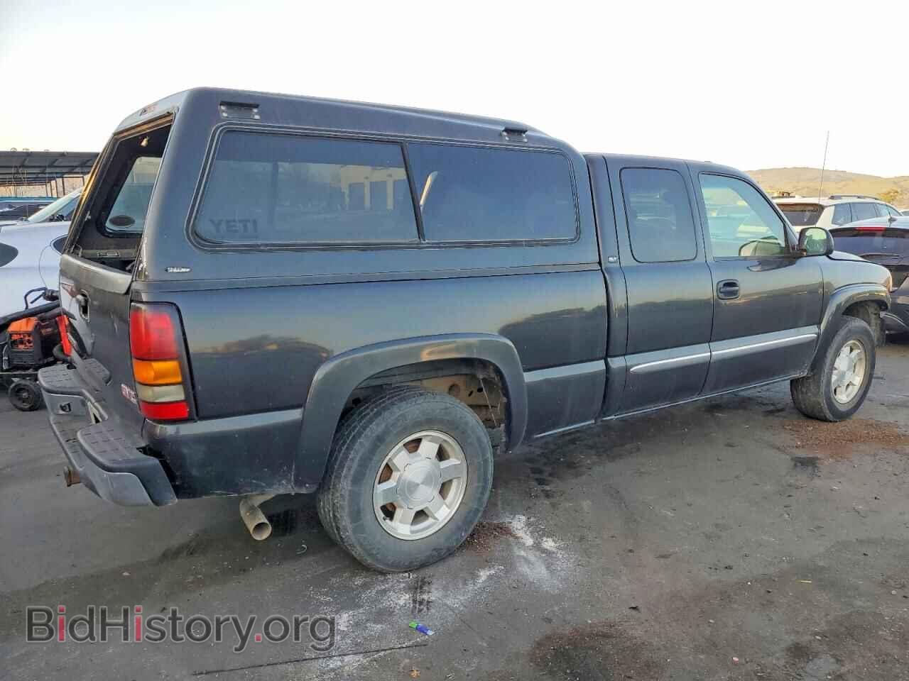2005 GMC SIERRA - VIN: 1GTEK19B85E105132 - Фото 3