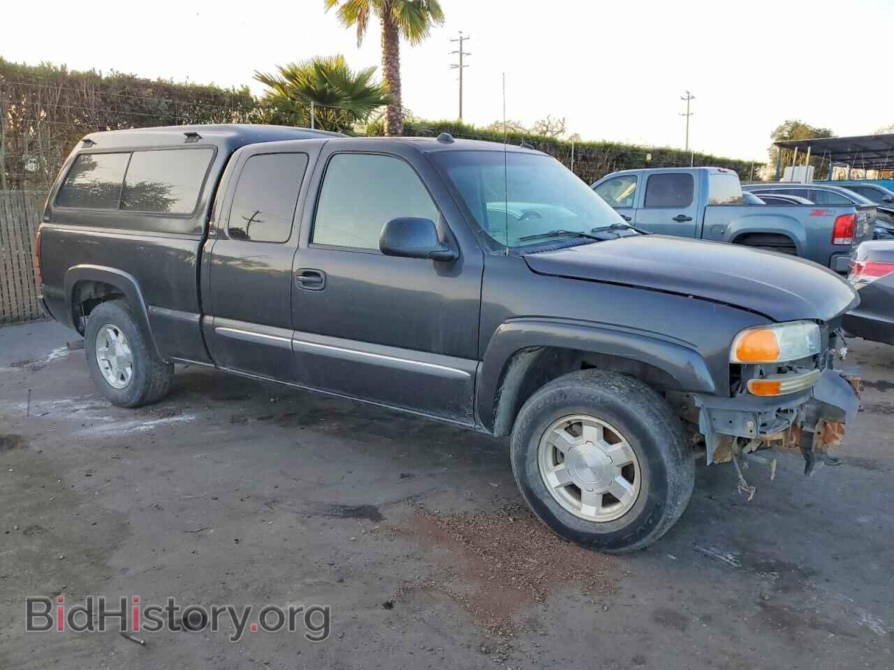 2005 GMC SIERRA - VIN: 1GTEK19B85E105132 - Фото 4