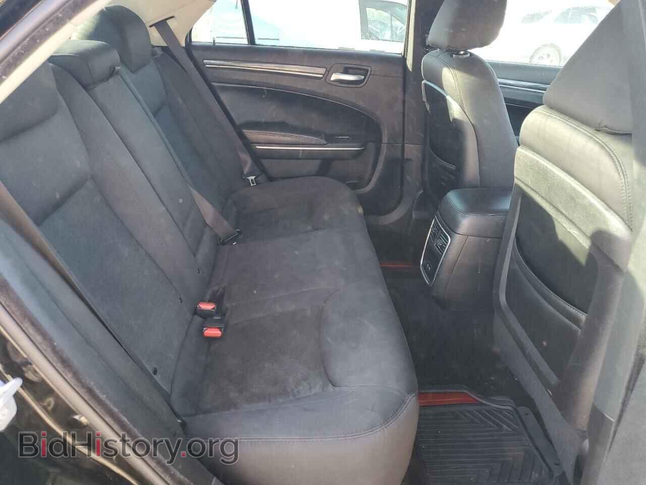 2019 CHRYSLER 300 - VIN: 2C3CCAAG4KH654539 - Фото 10
