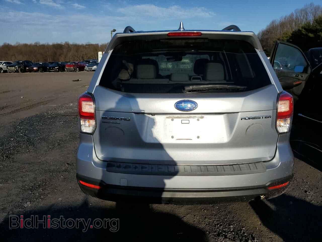 2018 SUBARU FORESTER - VIN: JF2SJAEC2JH405215 - Фото 6