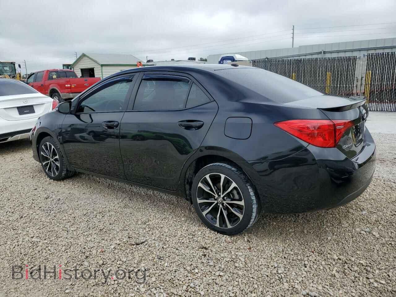 2017 TOYOTA COROLLA - VIN: 5YFBURHE2HP687002 - Фото 2