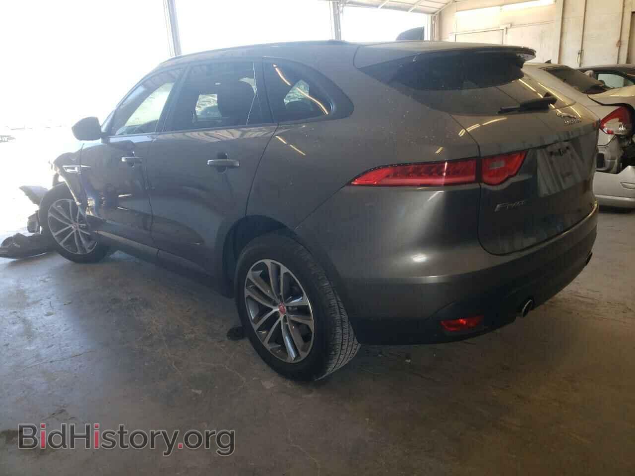 2017 JAGUAR F-PACE - VIN: SADCJ2BV2HA084685 - Photo 2
