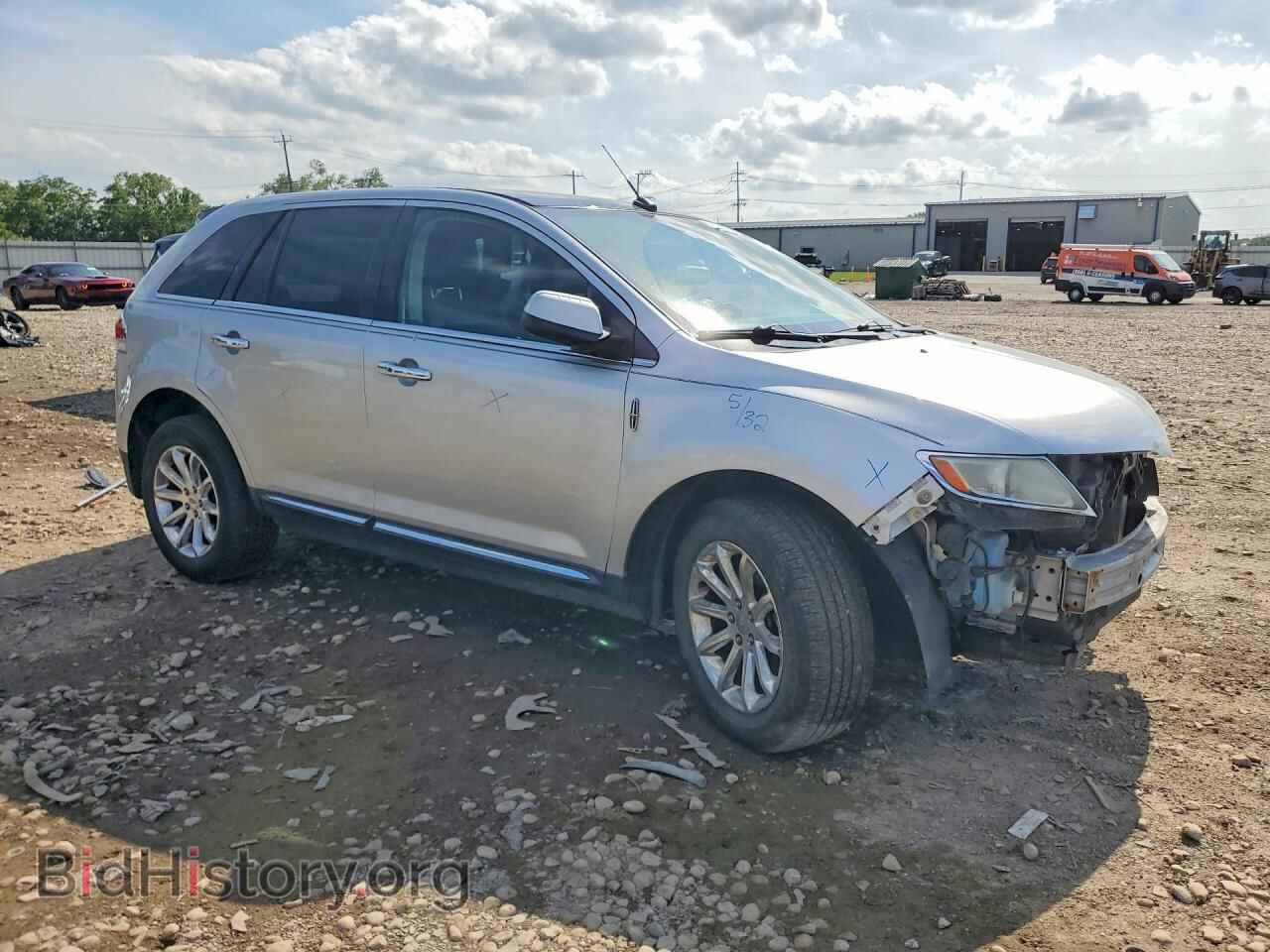 2011 LINCOLN MKX - VIN: 2LMDJ8JK0BBJ26843 - Photo 4