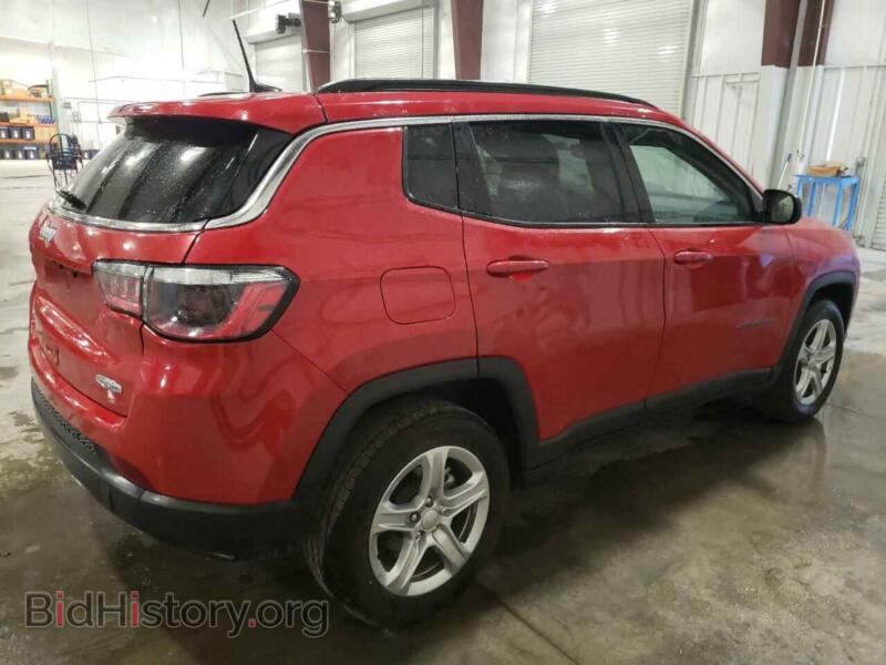 2024 Jeep COMPASS (VIN 3C4NJDBN9RT597068) — фото 3 из 13