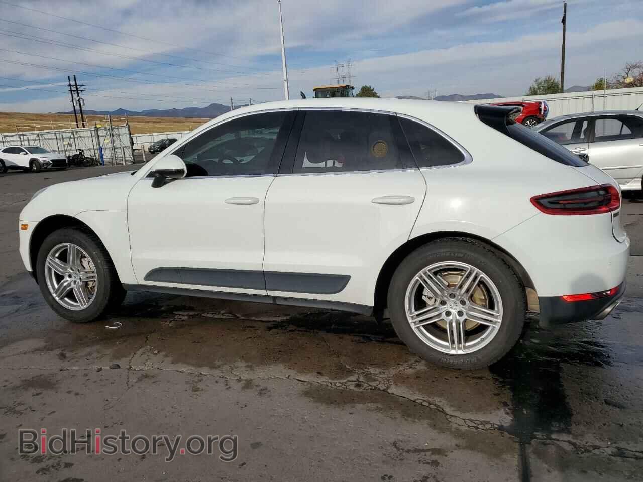 2017 PORSCHE MACAN - VIN: WP1AB2A58HLB15667 - Photo 2