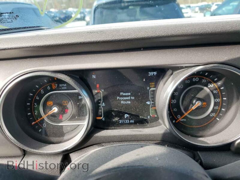 2021 Jeep GLADIATOR (VIN 1C6HJTAG2ML580439) — photo 9 of 14