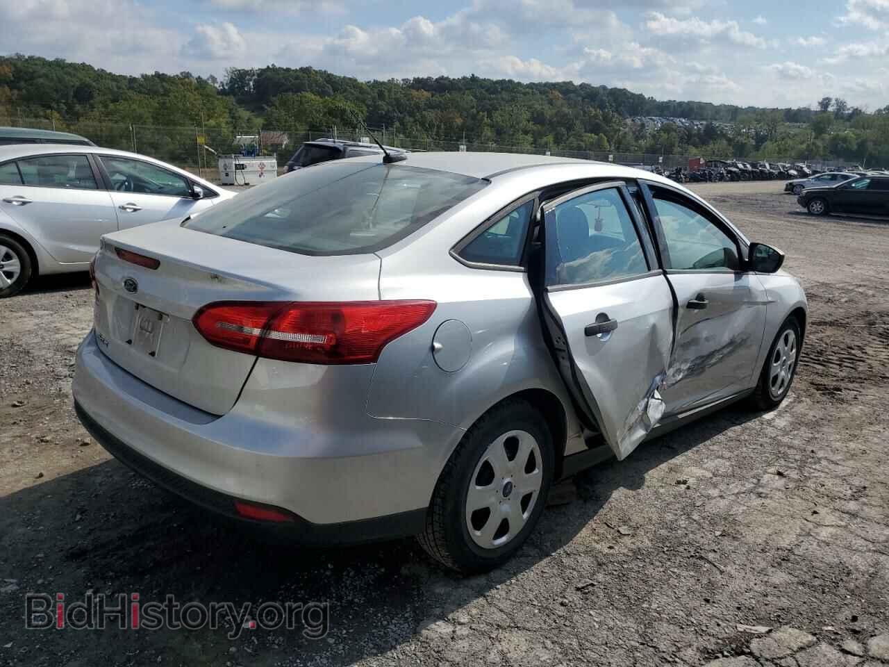 2017 FORD FOCUS - VIN: 1FADP3E20HL256888 - Фото 3
