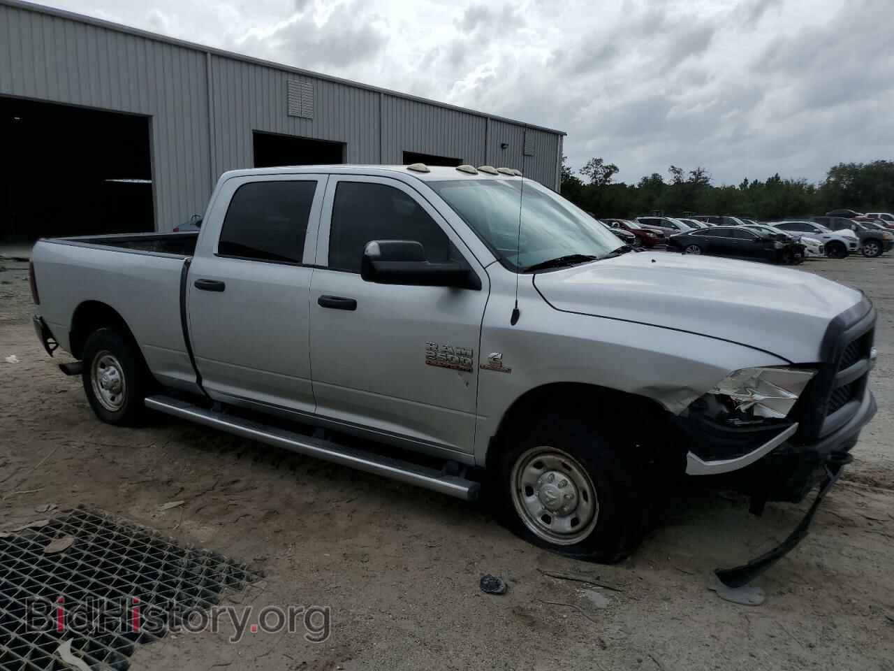 2017 RAM All Models - VIN: 3C6UR4CL9HG628190 - Photo 4