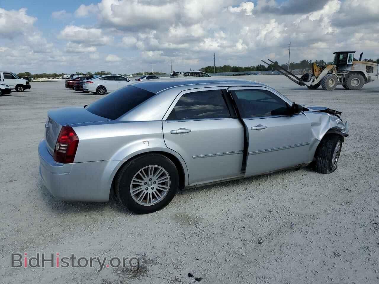 2009 CHRYSLER 300 - VIN: 2C3KA43D79H614505 - Фото 3