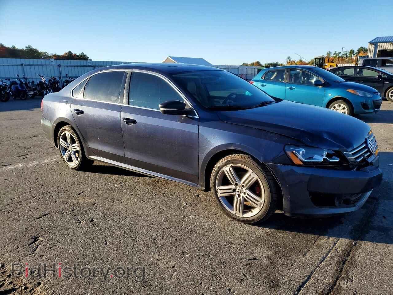 2012 Volkswagen PASSAT (VIN 1VWBP7A3XCC039748) — фото 4 из 12