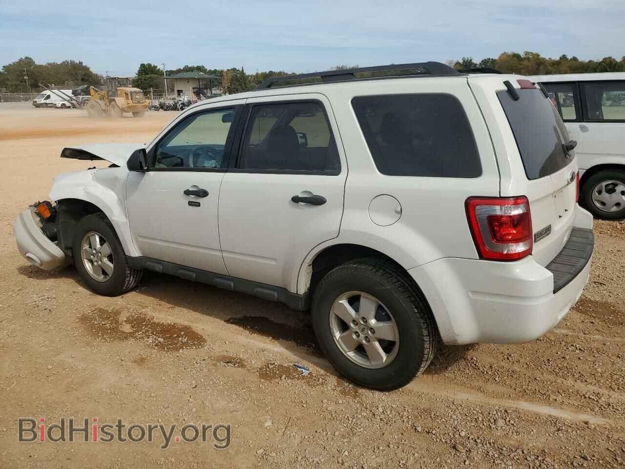 2010 FORD ESCAPE - VIN: 1FMCU0D76AKD37363 - Photo 2