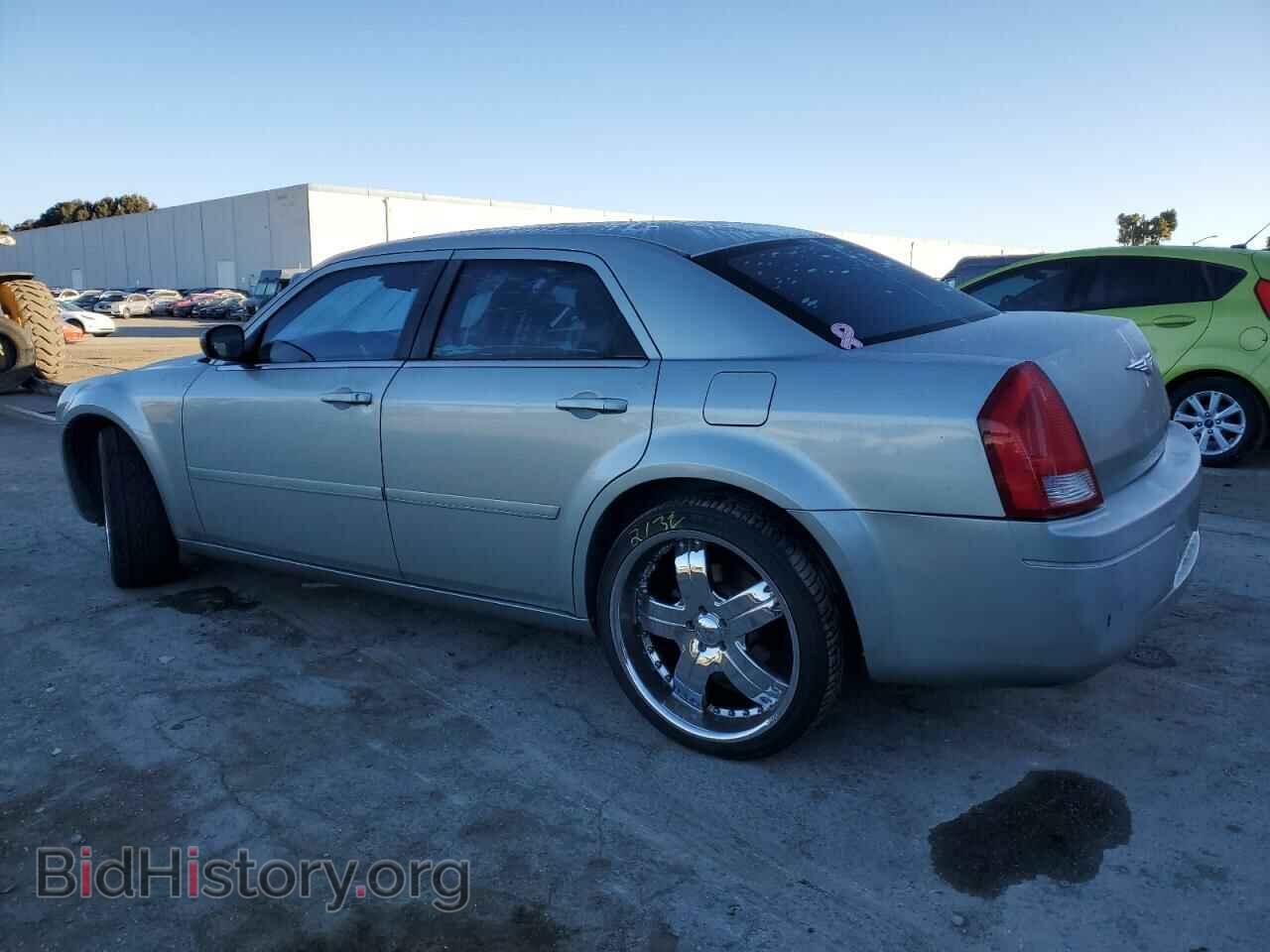 2006 CHRYSLER 300 - VIN: 2C3KA43R26H102349 - Фото 2