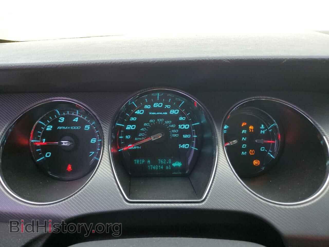 2010 FORD TAURUS - VIN: 1FAHP2KT5AG129223 - Фото 9