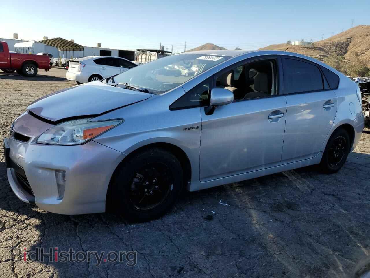 Фотография JTDKN3DU8E1765578 - TOYOTA PRIUS 2014