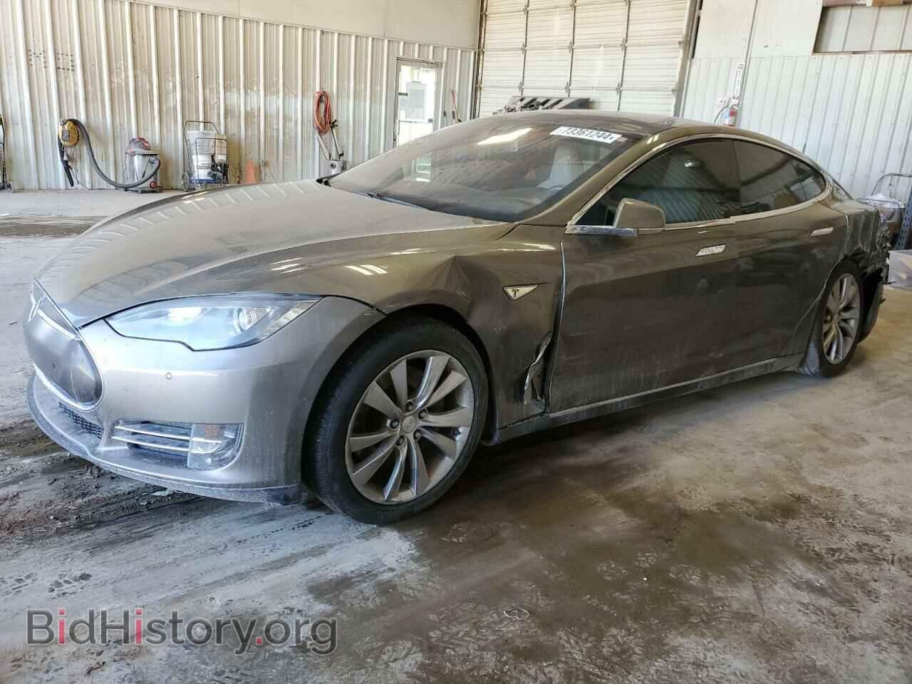 Фотография 5YJSA1H28FF091689 - TESLA MODEL S 2015