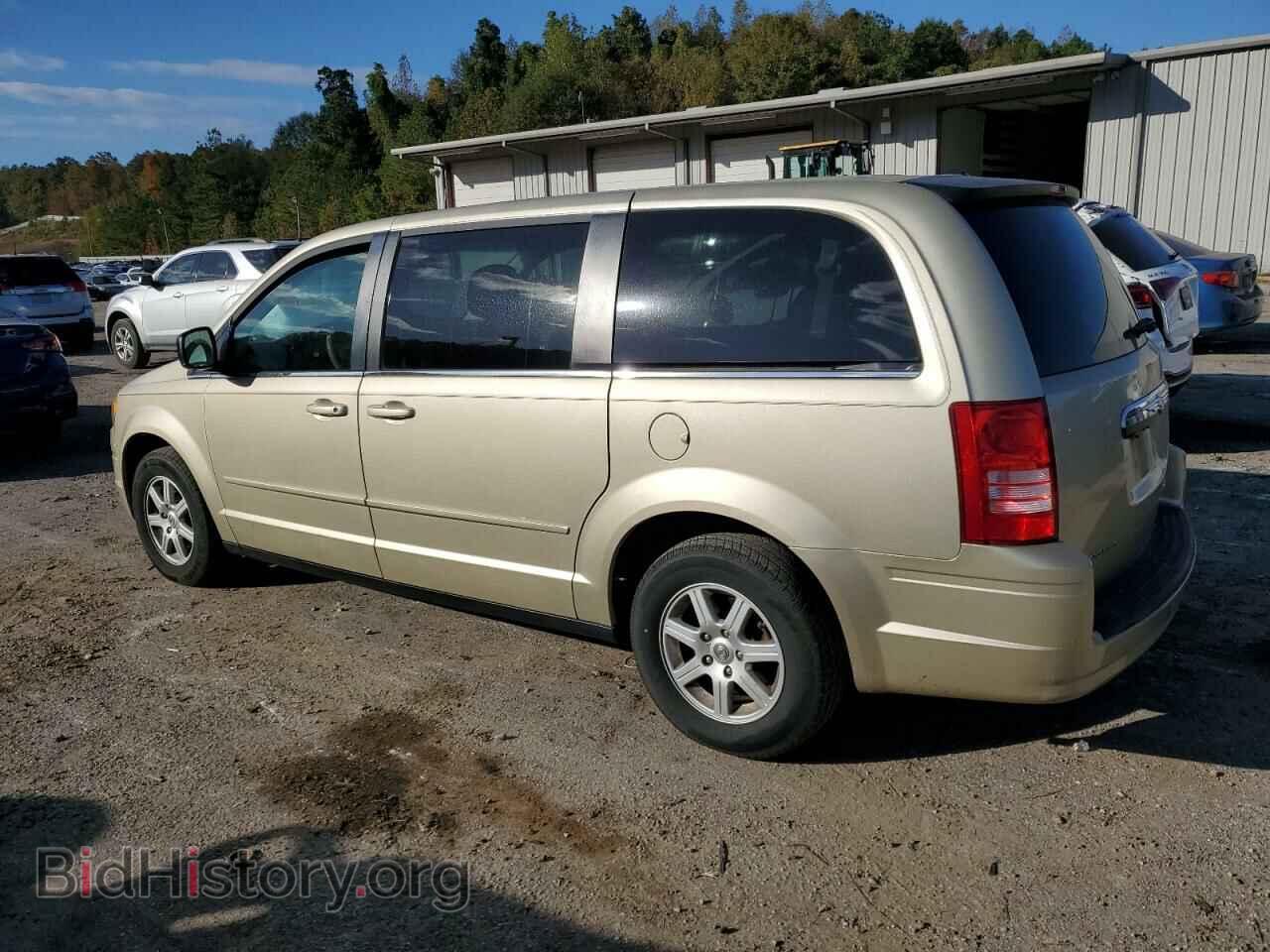 2010 CHRYSLER MINIVAN - VIN: 2A4RR2D18AR464022 - Фото 2