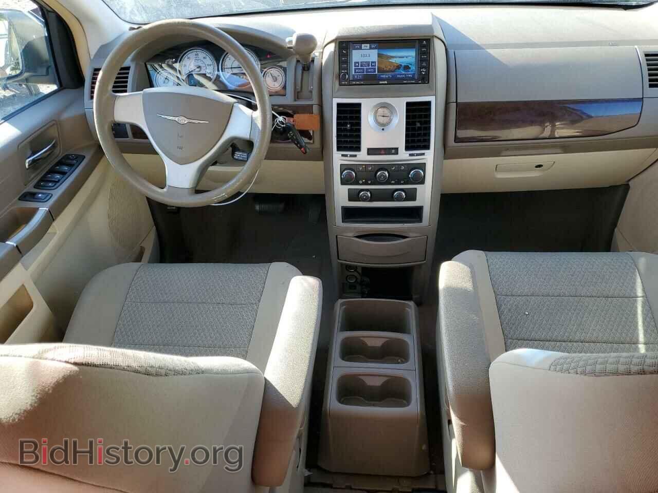 2010 CHRYSLER MINIVAN - VIN: 2A4RR2D18AR464022 - Фото 8