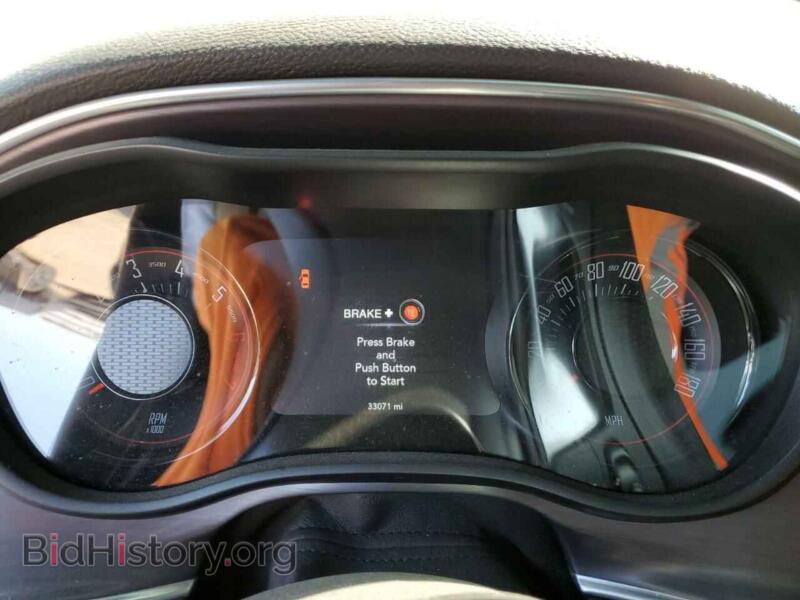 2019 Dodge CHALLENGER (VIN 2C3CDZFJ2KH724054) — photo 9 of 11