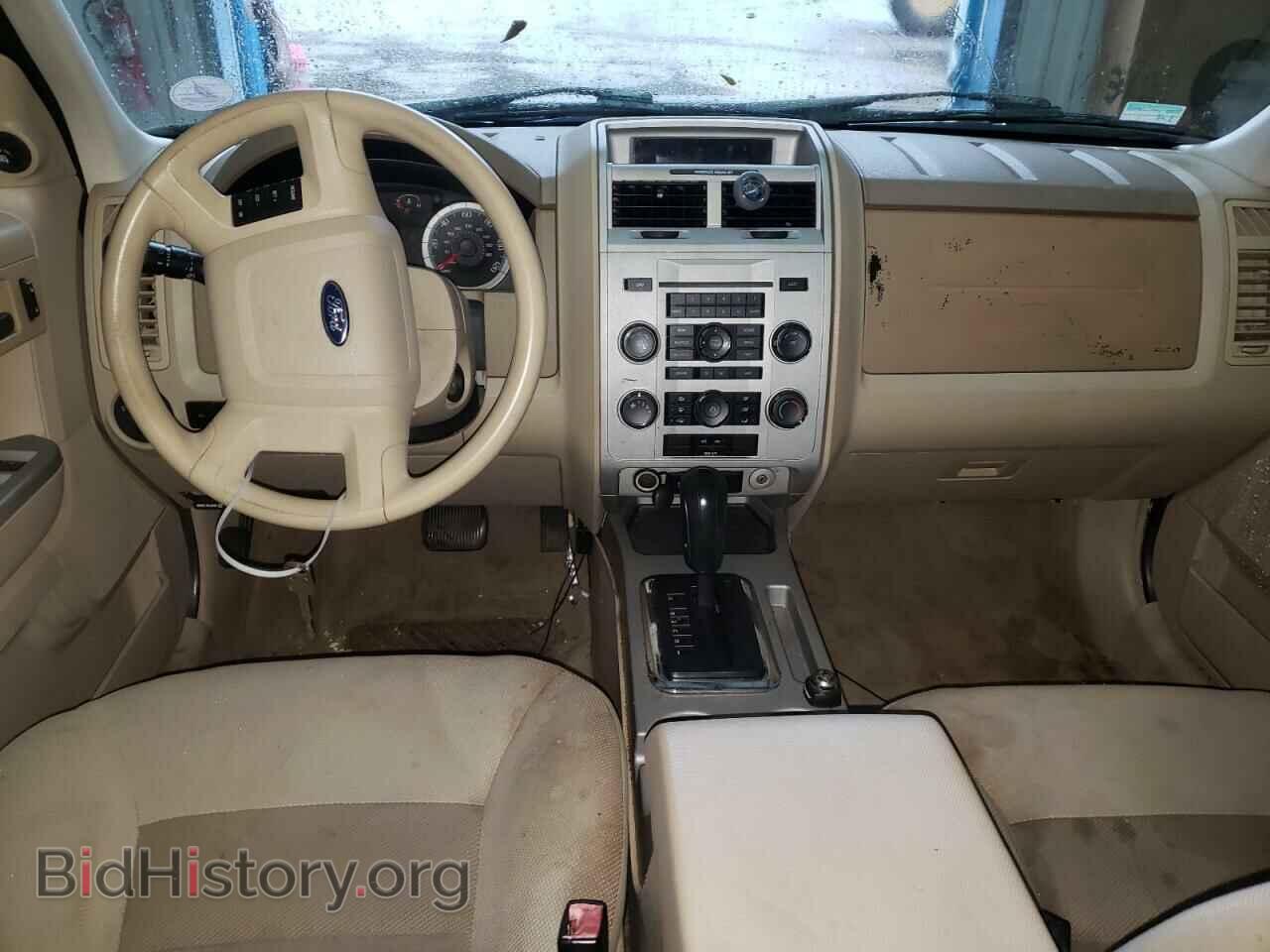 2008 FORD ESCAPE - VIN: 1FMCU93168KD06142 - Фото 8
