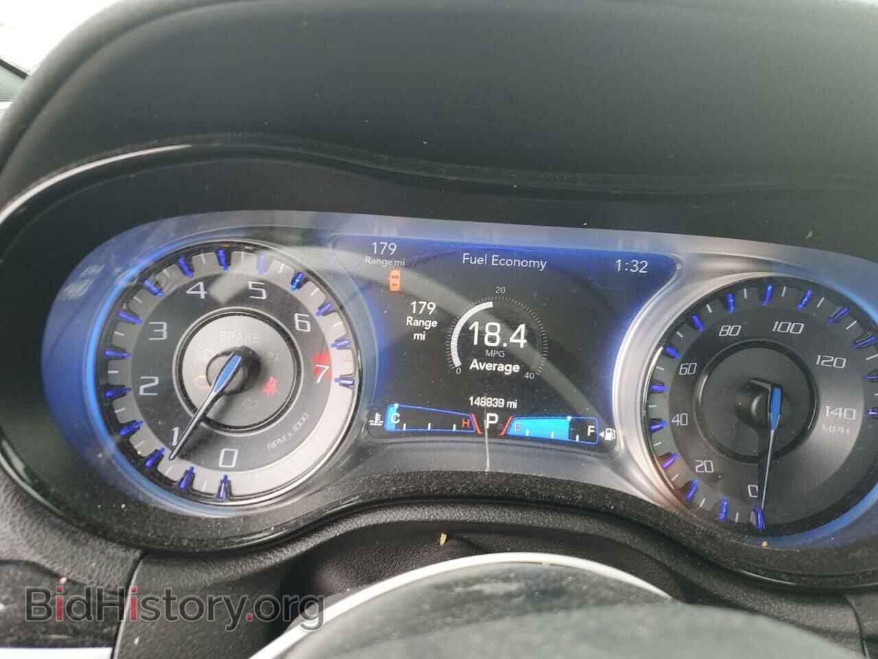 2018 CHRYSLER 300 - VIN: 2C3CCABG4JH301781 - Фото 9