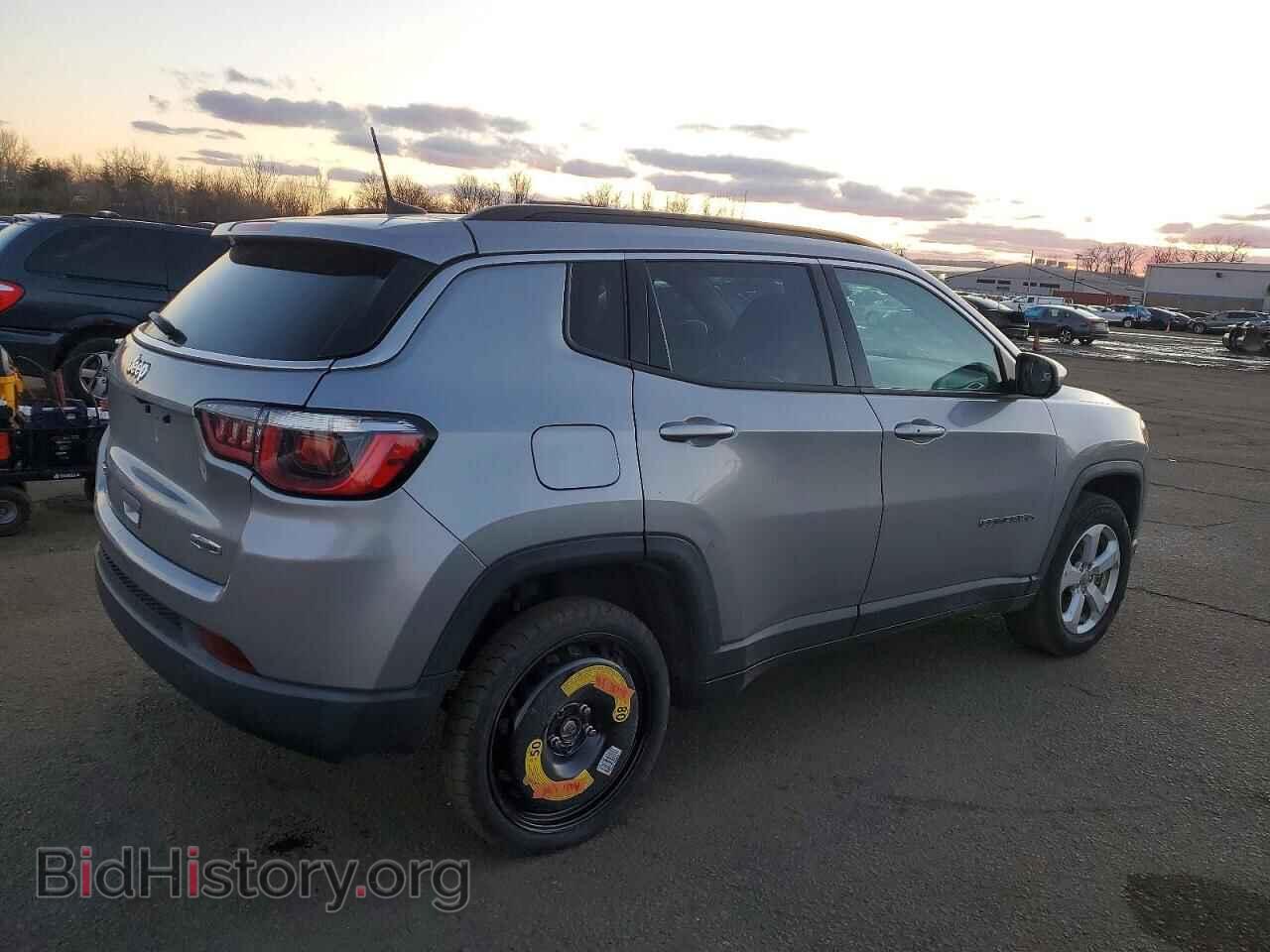 2019 JEEP COMPASS - VIN: 3C4NJDBB1KT704156 - Фото 3