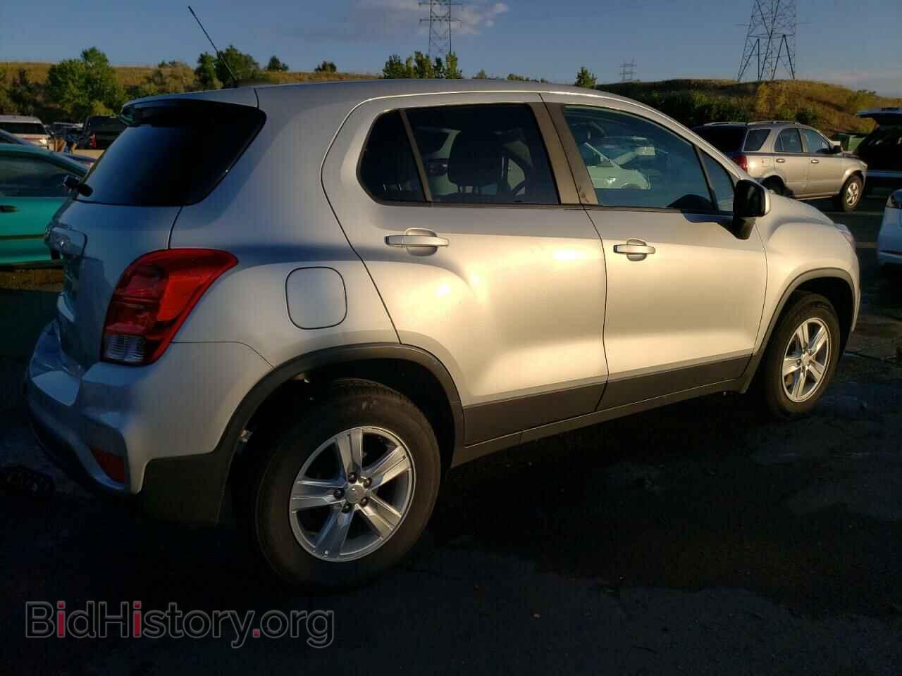 2019 CHEVROLET TRAX - VIN: 3GNCJKSB3KL241262 - Фото 3