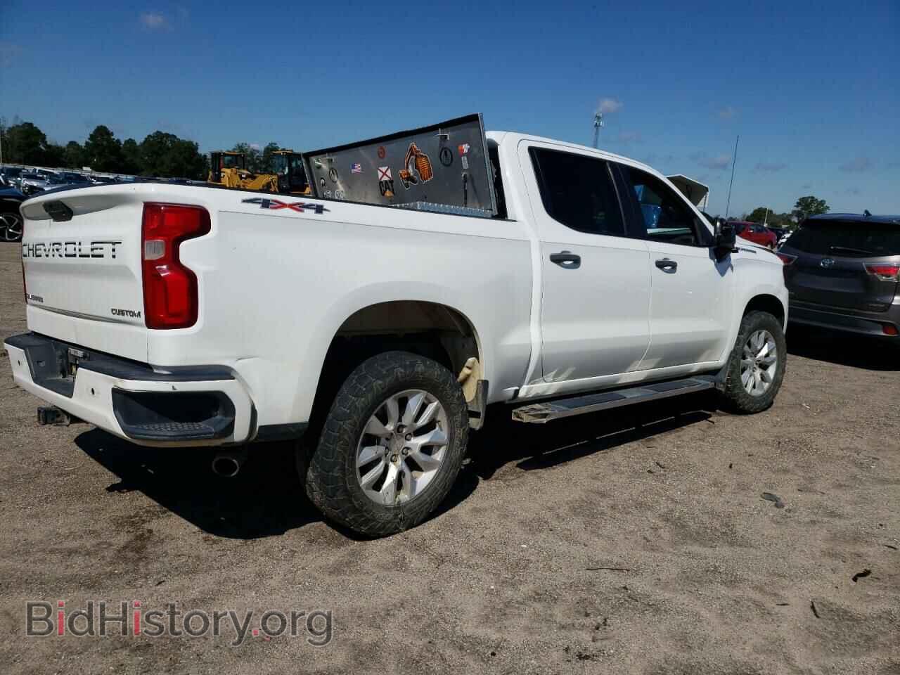 2019 CHEVROLET ALL Models - VIN: 3GCPYBEH3KG170773 - Фото 3