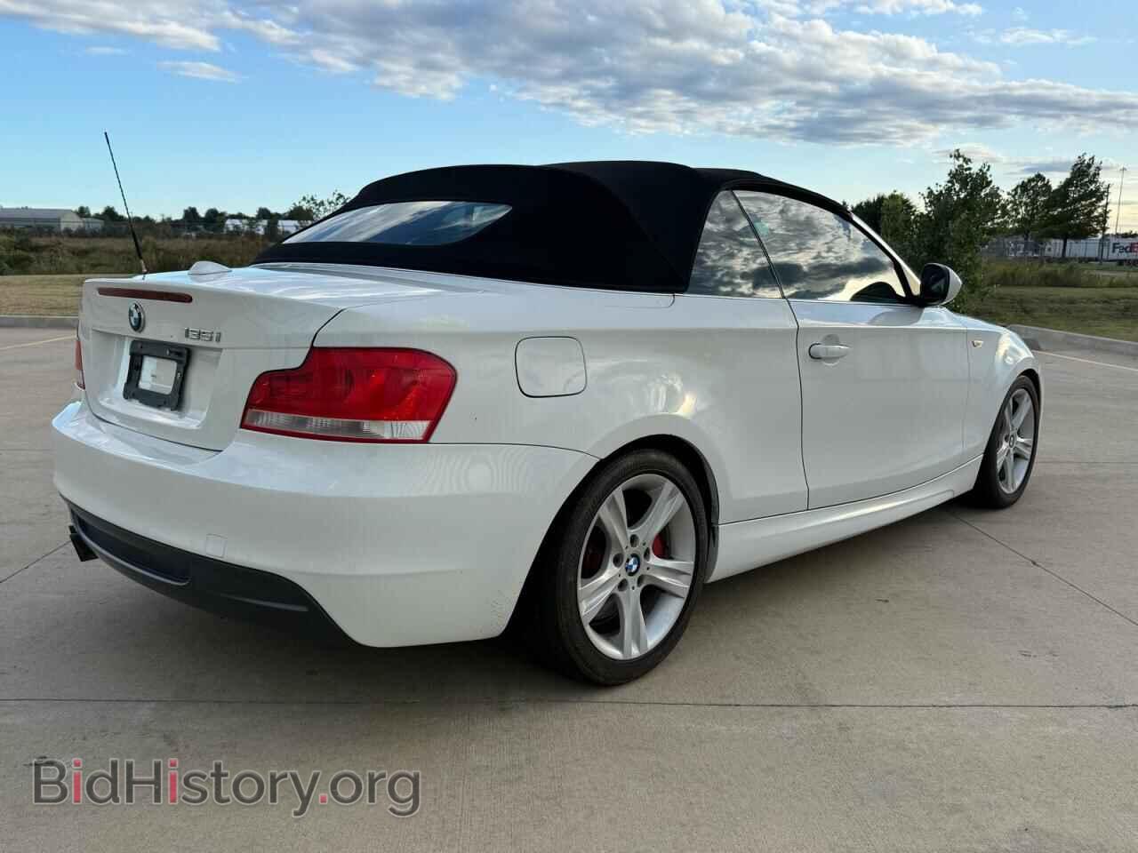 2012 BMW 1 SERIES - VIN: WBAUN7C57CVM26582 - Фото 4
